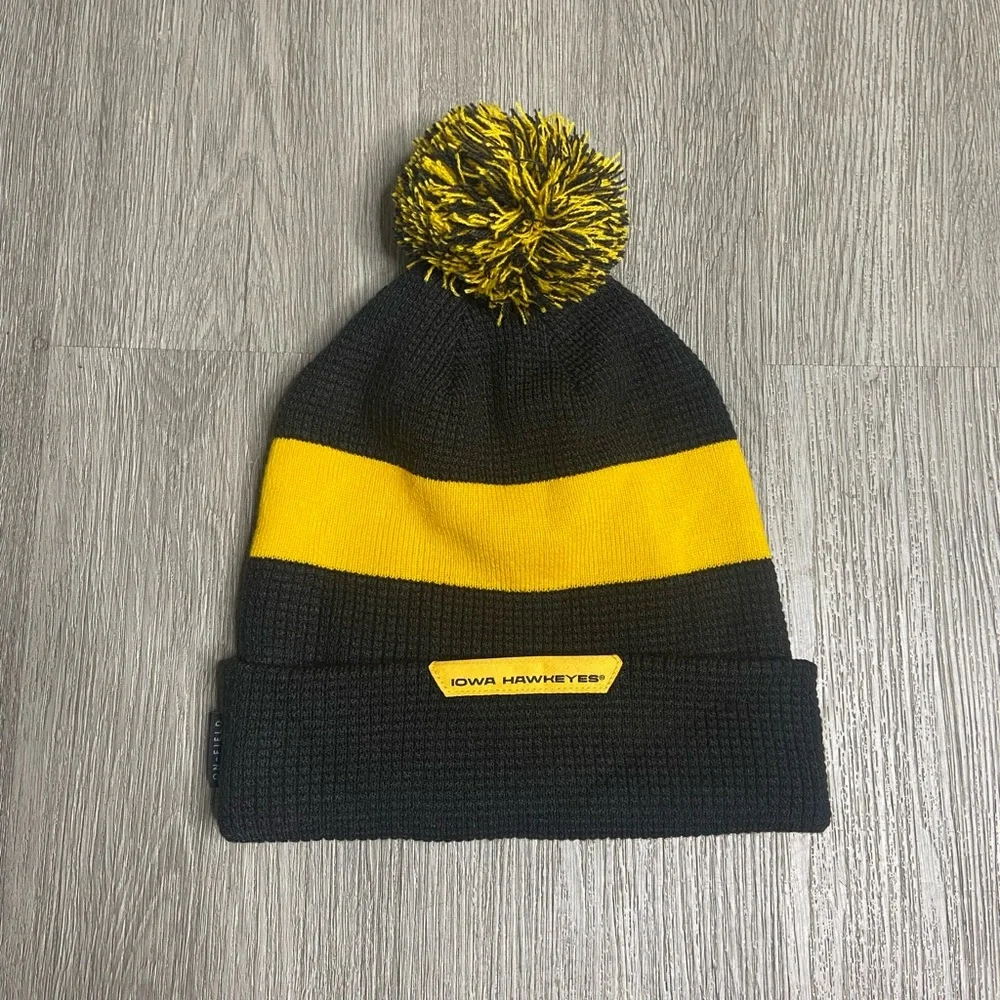 University Of Iowa Hawkeyes Nike Beanie Hat Mens One Size Black NCAA Basketball - Picture 2 of 2